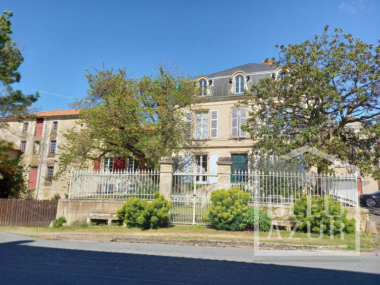 Propriété Moutiers-sur-le-Lay - 11 chambres