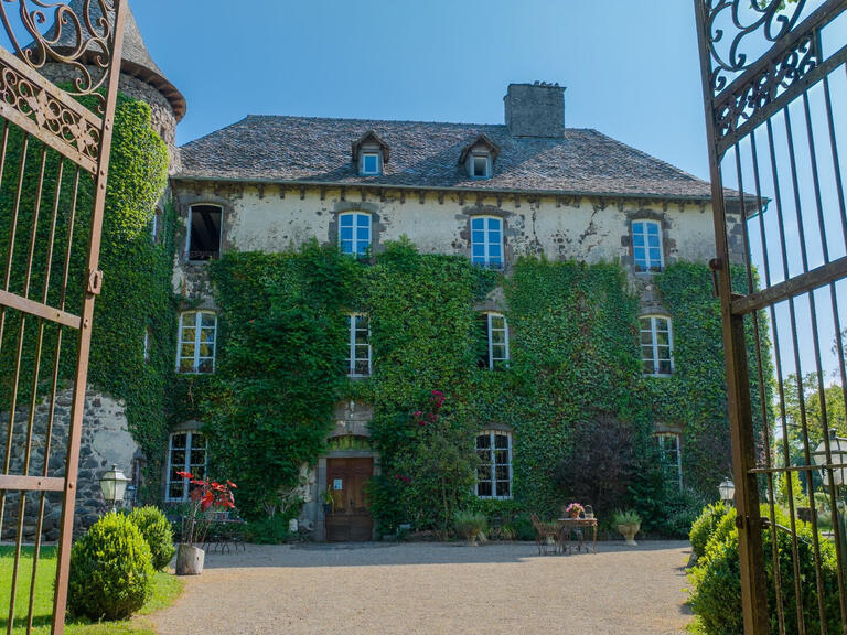 Castle Mur-de-Barrez - 9 bedrooms - 600m²