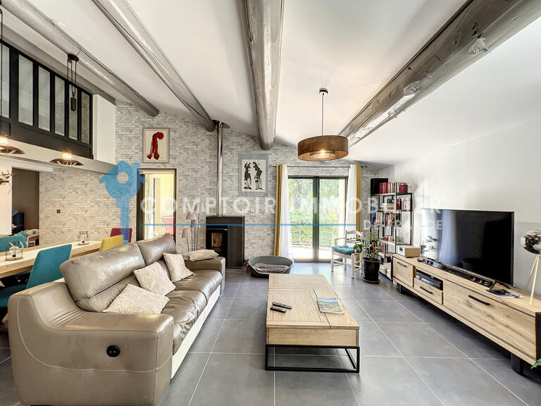 Maison Murs - 7 chambres - 257m²