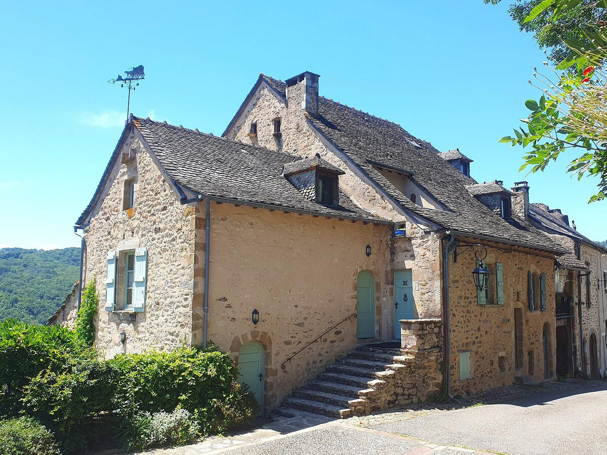 House Najac