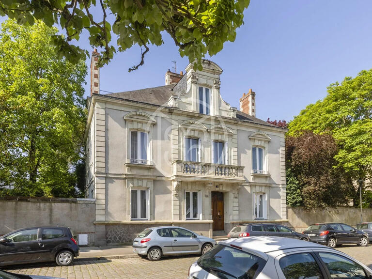 Maison Nantes - 6 chambres - 339m²