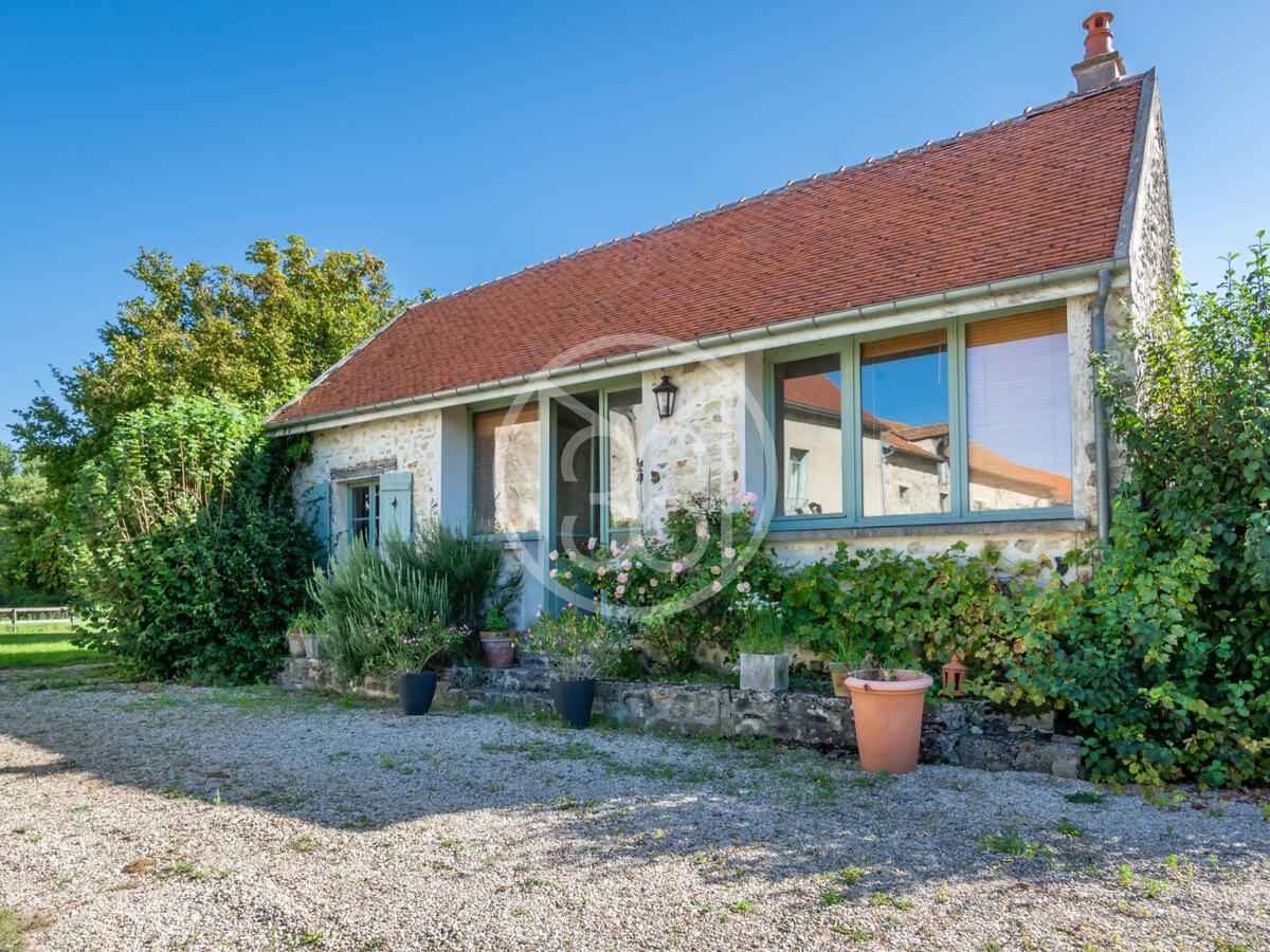 House Neuilly-Saint-Front