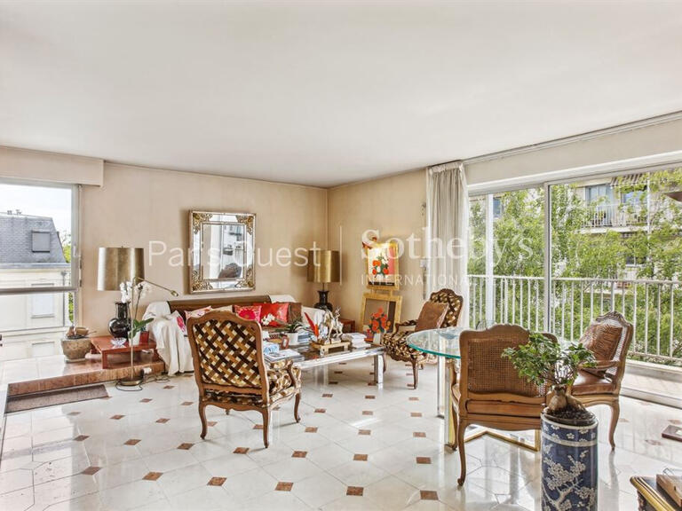 Apartment Neuilly-sur-Seine - 4 bedrooms - 164m²