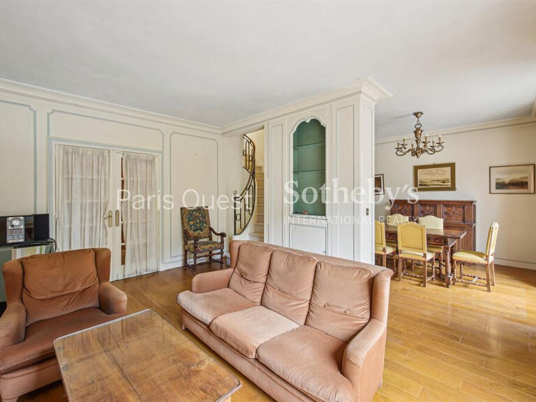 Apartment Neuilly-sur-Seine - 3 bedrooms - 119m²