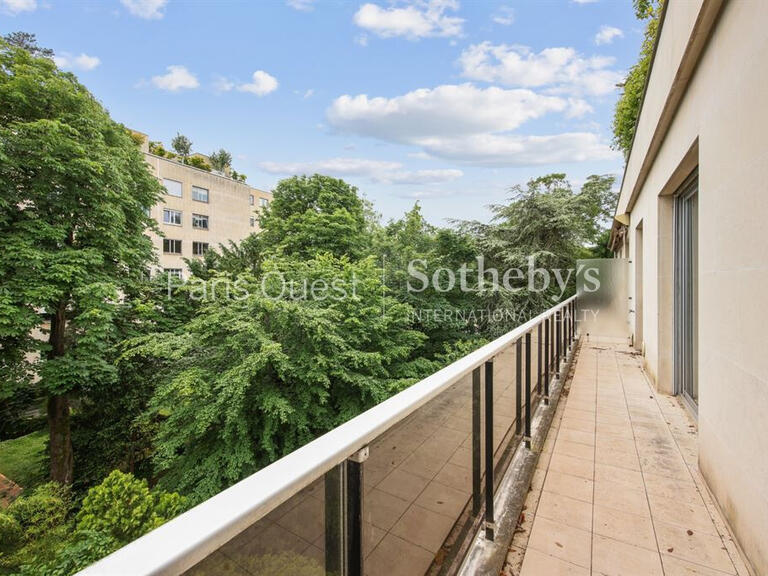 Apartment Neuilly-sur-Seine - 3 bedrooms - 119m²