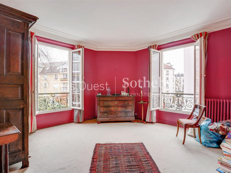 Apartment Neuilly-sur-Seine - 4 bedrooms - 145m²