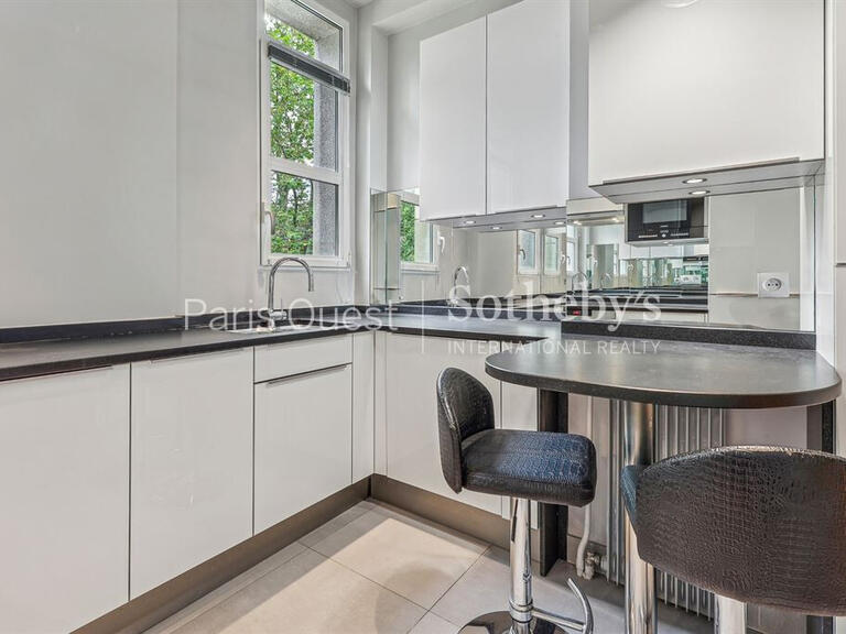 Apartment Neuilly-sur-Seine - 2 bedrooms - 84m²