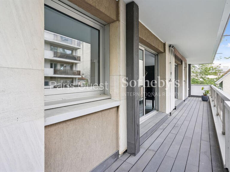 Apartment Neuilly-sur-Seine - 3 bedrooms - 149m²