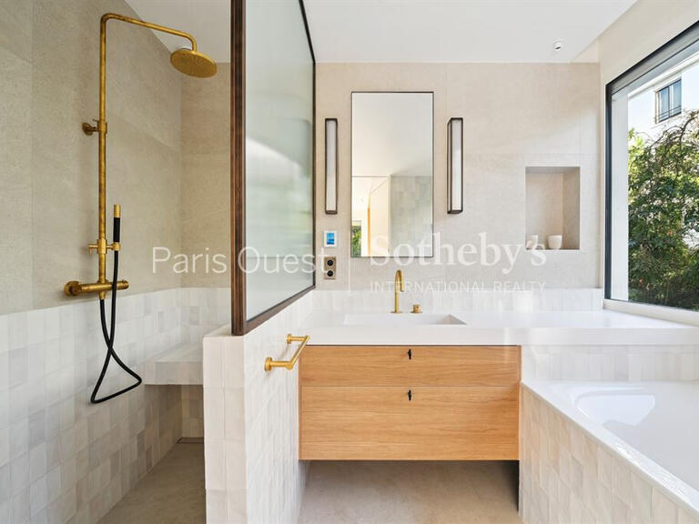 Apartment Neuilly-sur-Seine - 3 bedrooms - 192m²