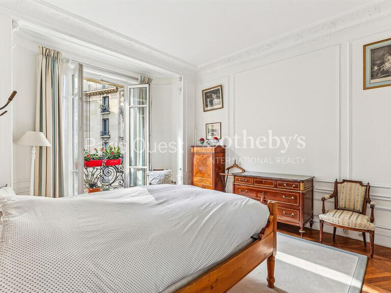 Apartment Neuilly-sur-Seine - 4 bedrooms - 200m²