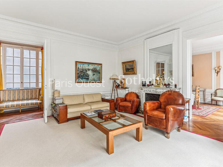 Apartment Neuilly-sur-Seine - 4 bedrooms - 200m²