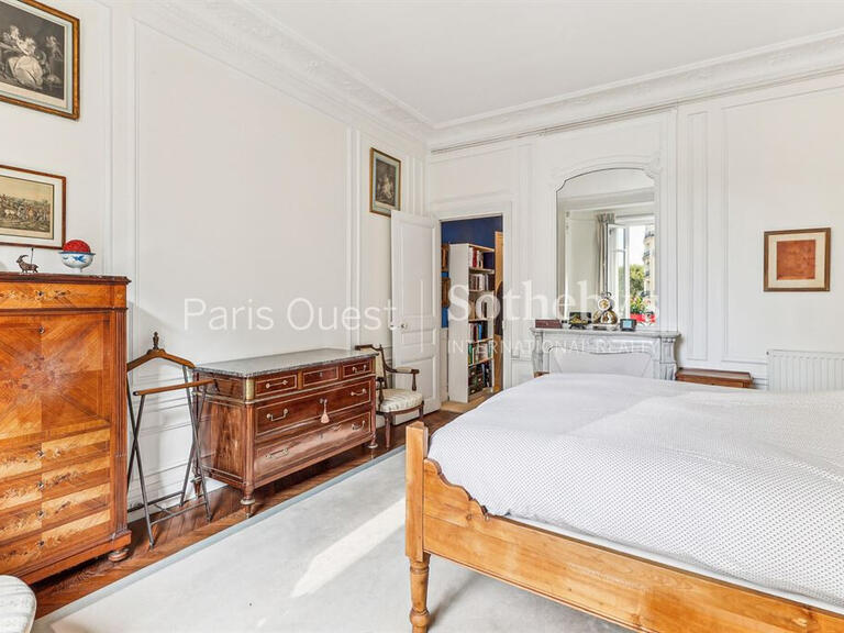 Apartment Neuilly-sur-Seine - 4 bedrooms - 200m²