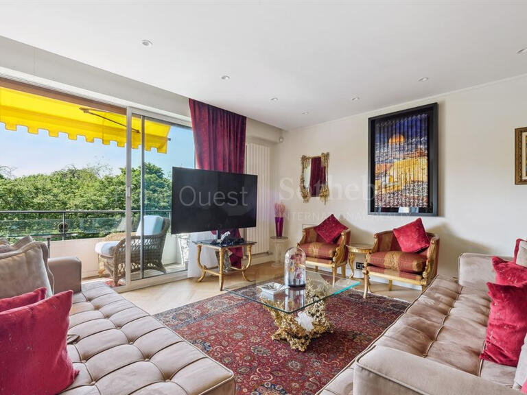 Apartment Neuilly-sur-Seine - 2 bedrooms - 109m²