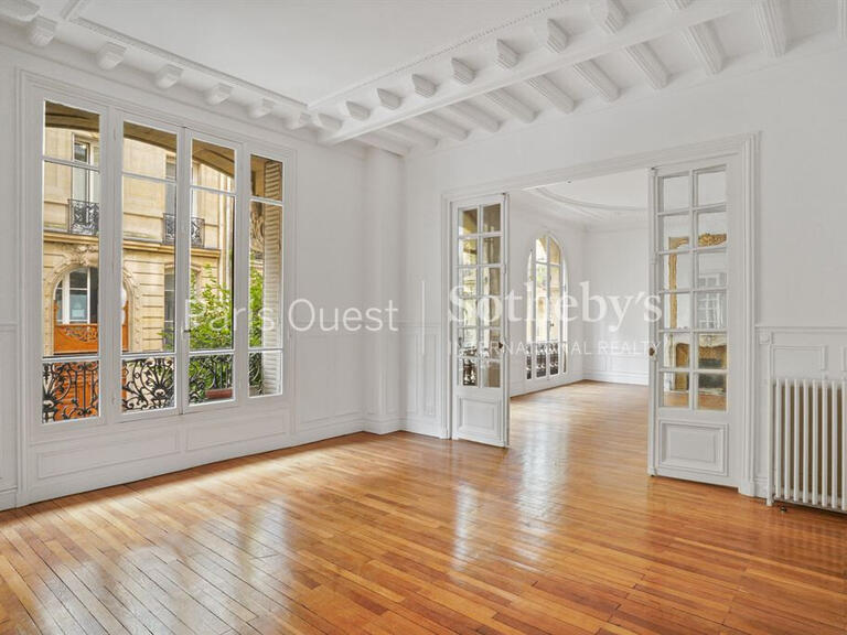 Apartment Neuilly-sur-Seine - 4 bedrooms - 183m²