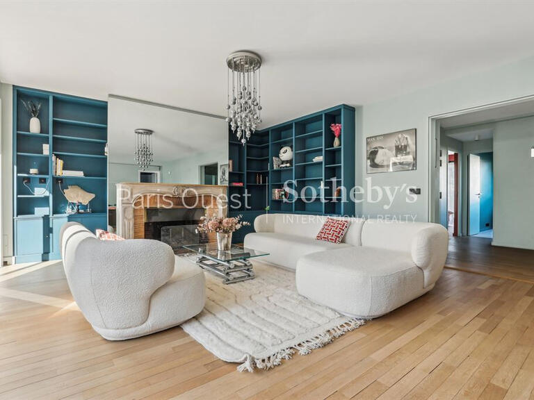 Apartment Neuilly-sur-Seine - 4 bedrooms - 161m²