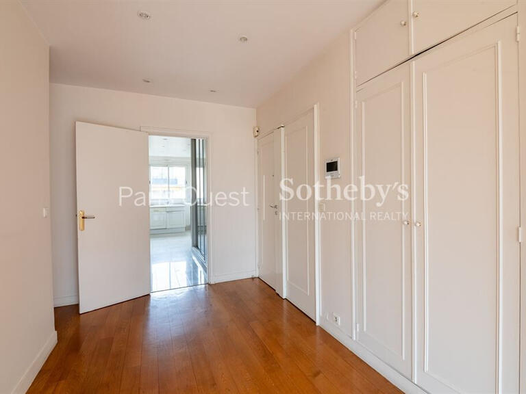 Appartement Neuilly-sur-Seine - 1 chambre - 82m²