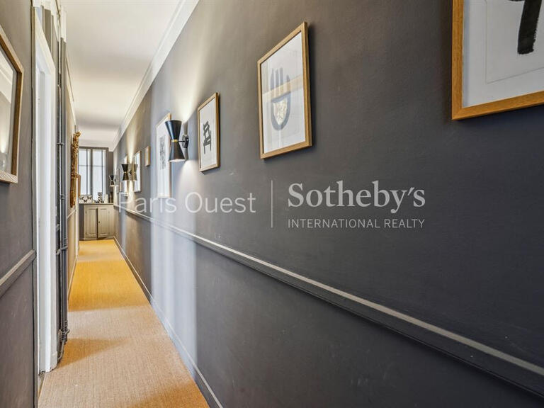 Apartment Neuilly-sur-Seine - 3 bedrooms - 121m²