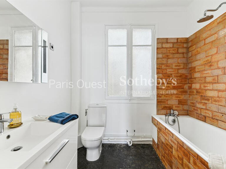 Apartment Neuilly-sur-Seine - 3 bedrooms - 147m²