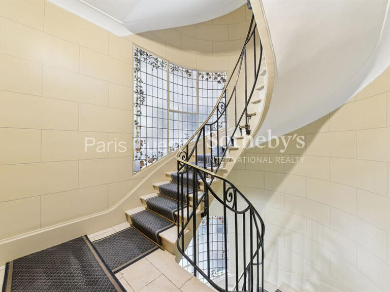 Apartment Neuilly-sur-Seine - 3 bedrooms - 147m²