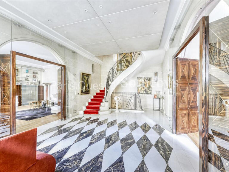 Mansion Neuilly-sur-Seine - 6 bedrooms - 335m²