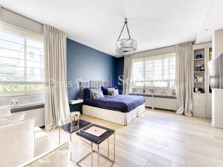 Hôtel particulier Neuilly-sur-Seine - 6 chambres - 335m²