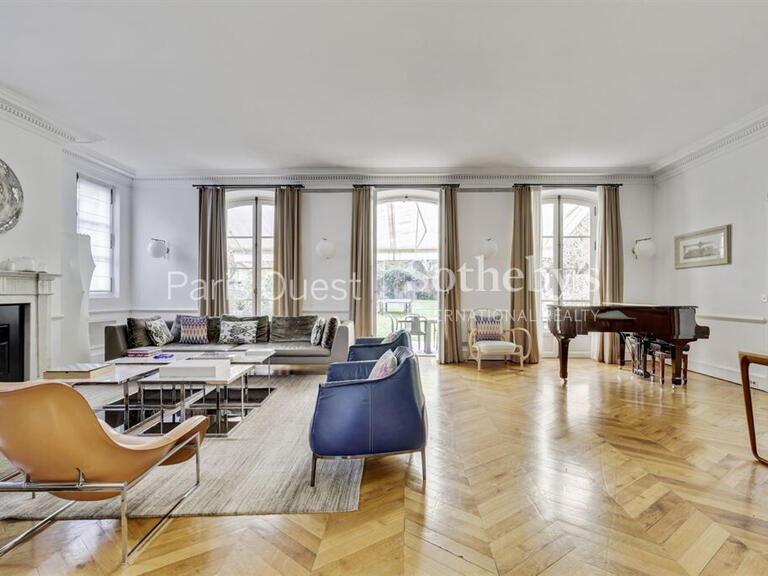 Hôtel particulier Neuilly-sur-Seine - 7 chambres - 881m²