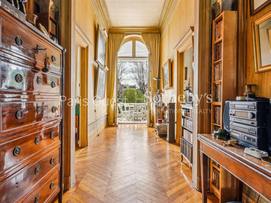 Mansion Neuilly-sur-Seine