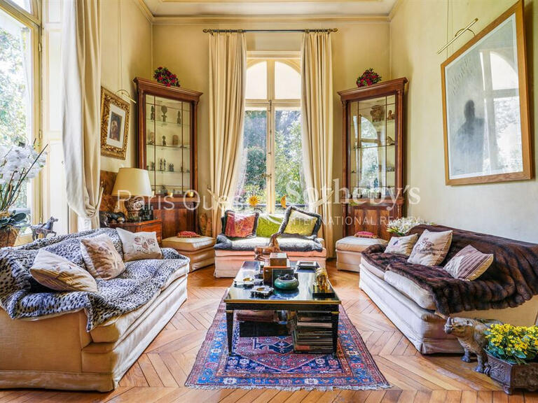 Mansion Neuilly-sur-Seine - 5 bedrooms - 426m²