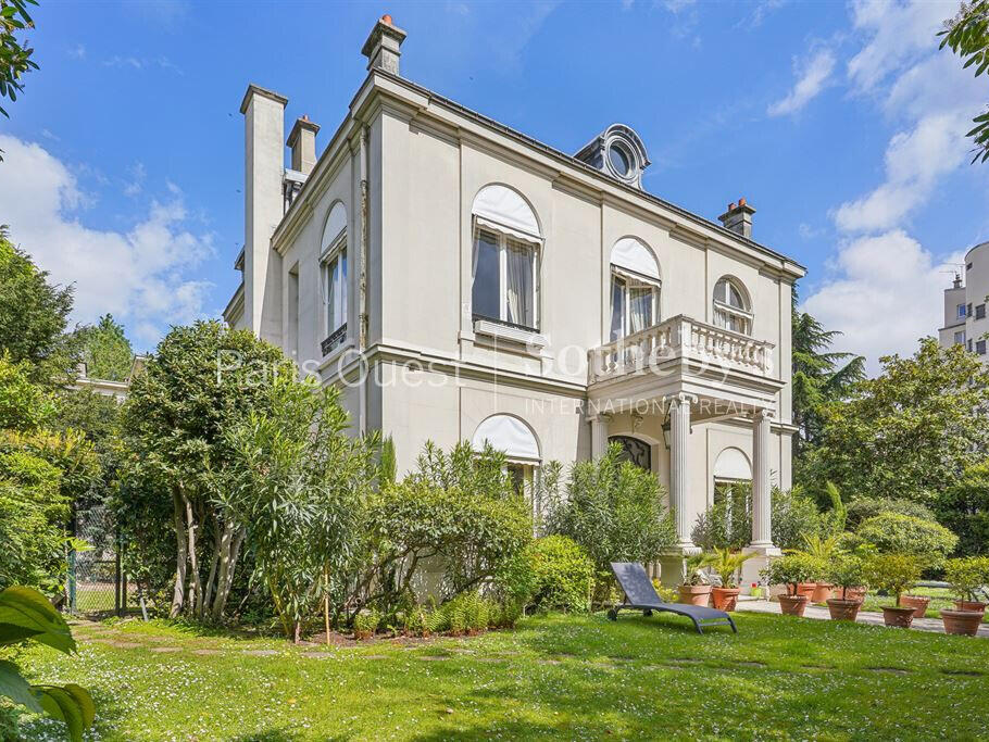 Mansion Neuilly-sur-Seine