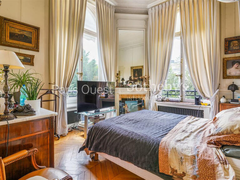 Mansion Neuilly-sur-Seine - 5 bedrooms - 426m²