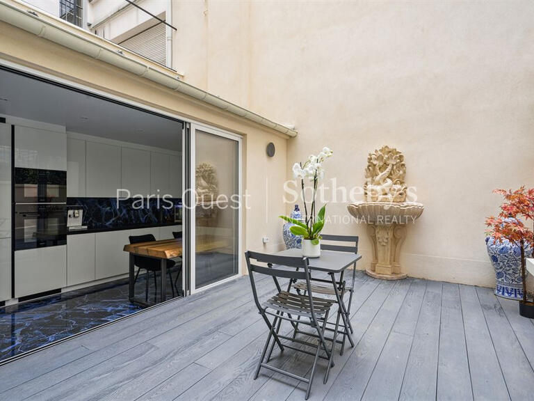 Mansion Neuilly-sur-Seine - 4 bedrooms - 330m²