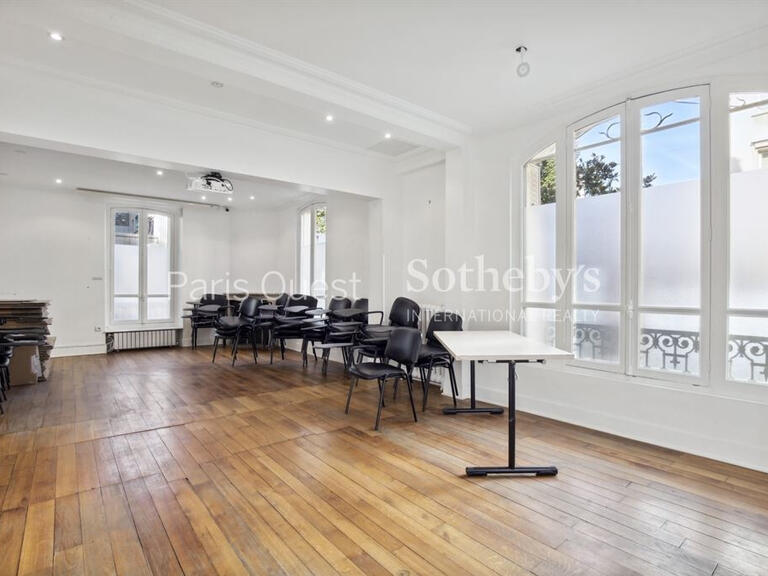 Maison Neuilly-sur-Seine - 6 chambres - 320m²