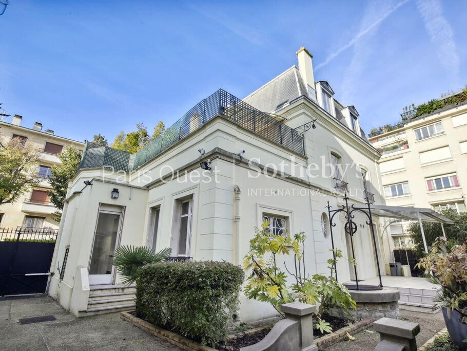 House Neuilly-sur-Seine