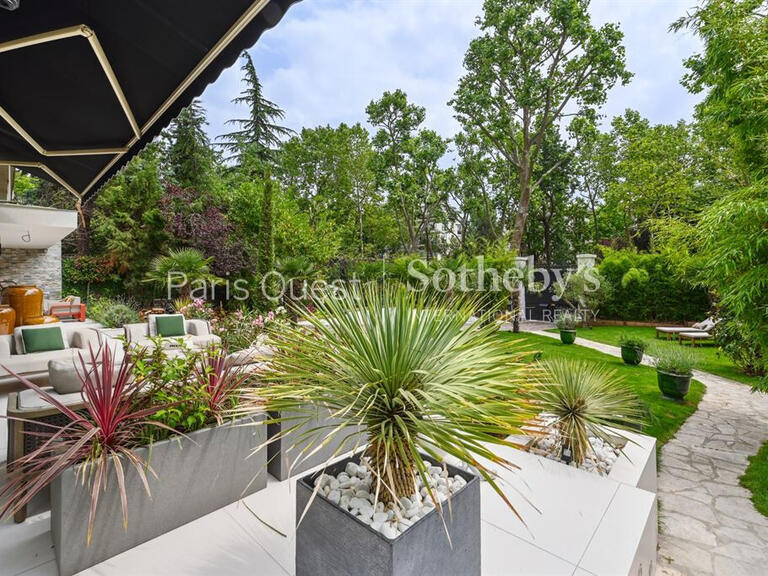 House Neuilly-sur-Seine - 7 bedrooms - 480m²