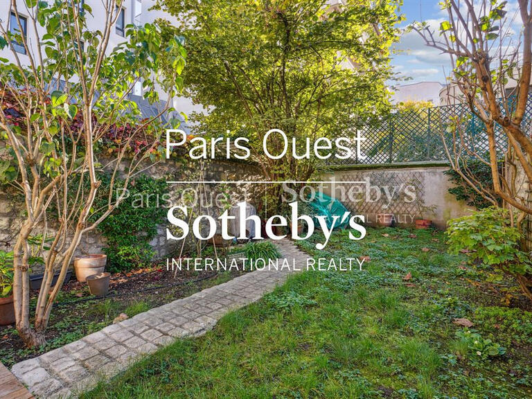 House Neuilly-sur-Seine - 5 bedrooms - 142m²