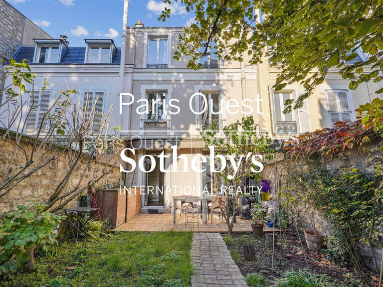 House Neuilly-sur-Seine - 5 bedrooms - 142m²