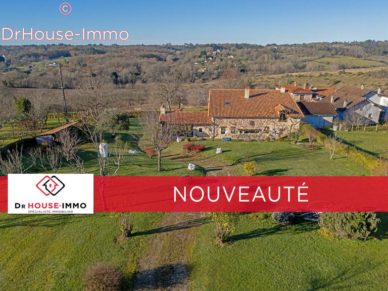 Villa Neuvic - 5 bedrooms - 330m²