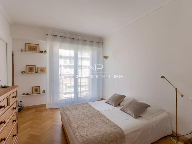 Appartement Nice - 1 chambre - 74m²