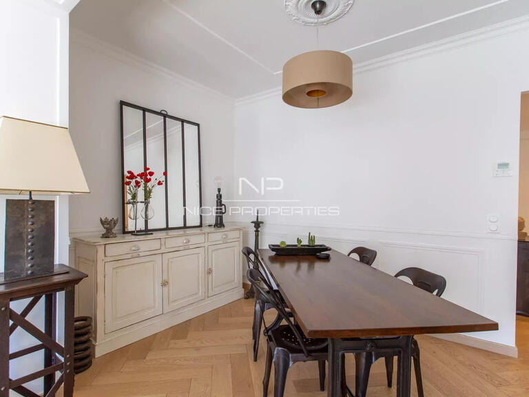 Appartement Nice - 1 chambre - 74m²