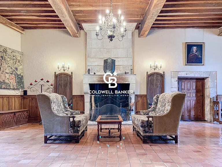 Château Nieul-lès-Saintes - 11 chambres - 10407m²