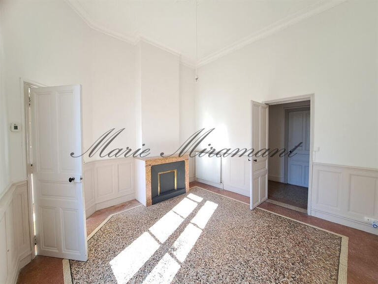 Mansion Nîmes - 11 bedrooms - 500m²