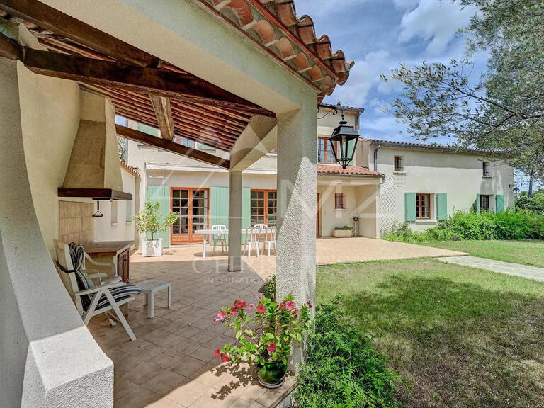 House Nîmes - 8 bedrooms - 338m²