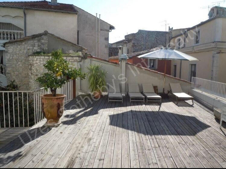 House Nîmes - 3 bedrooms - 200m²