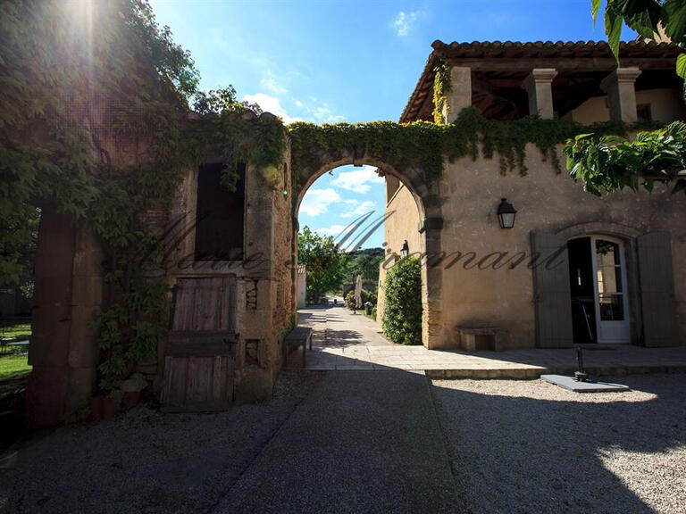 Propriété Nîmes - 25 chambres - 2700m²