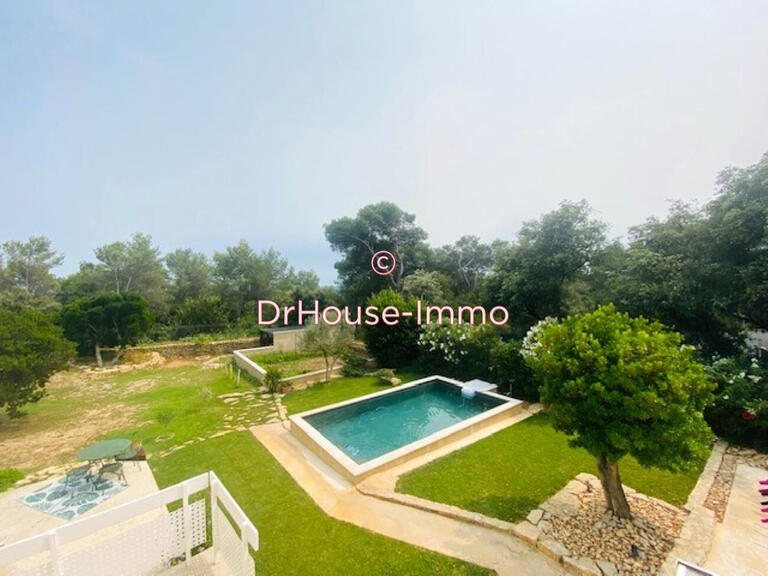 Villa Nîmes - 4 bedrooms - 210m²