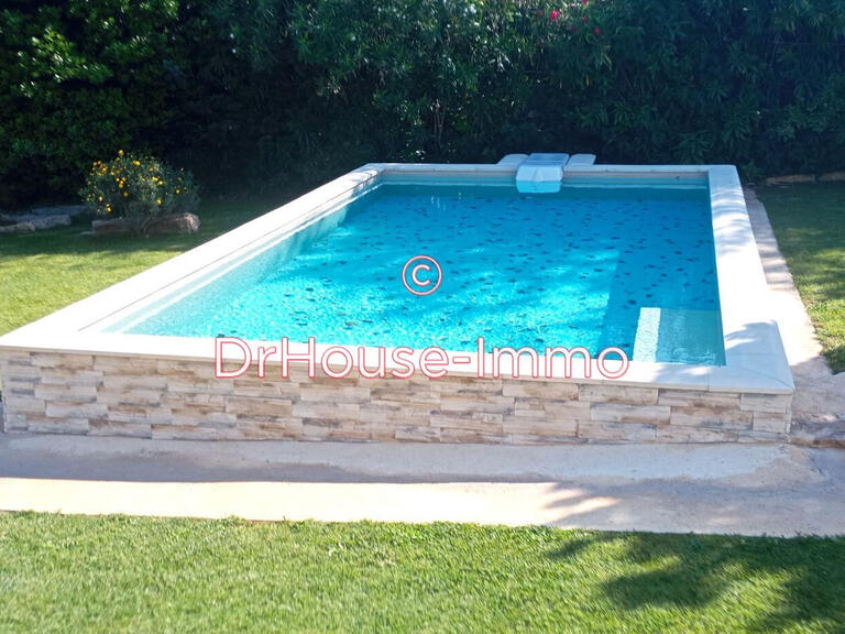 Villa Nîmes - 4 bedrooms - 210m²