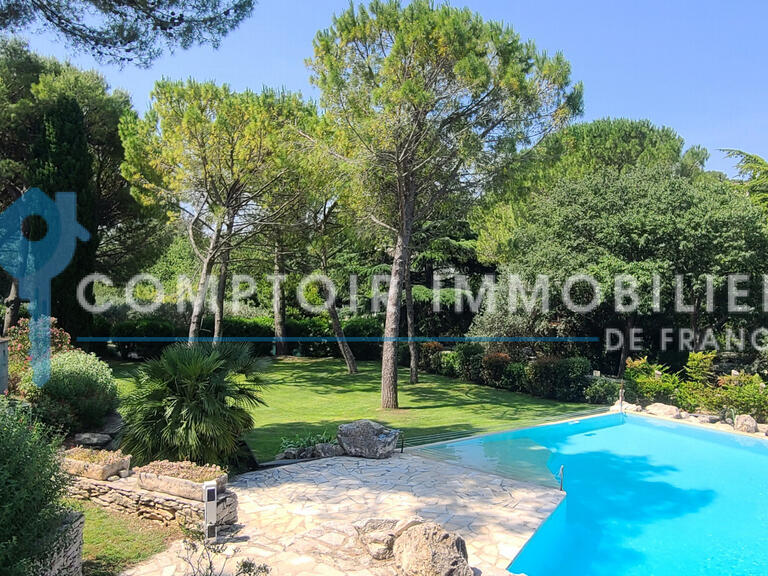 Villa Nîmes - 5 chambres - 261m²