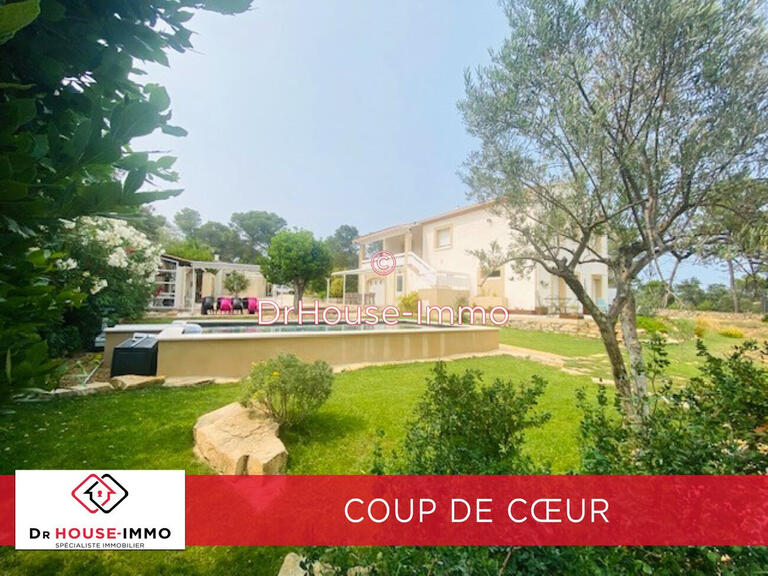 Villa Nîmes - 4 chambres - 210m²