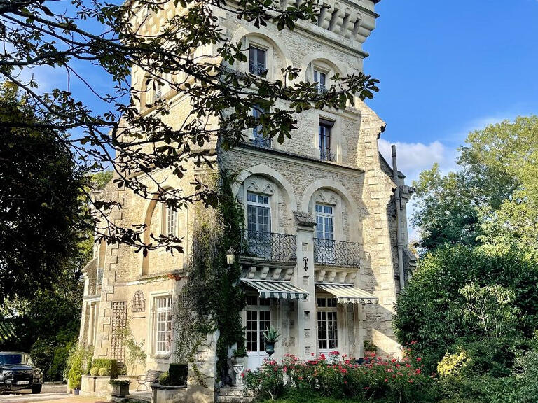 Vente Château Niort - 9 chambres