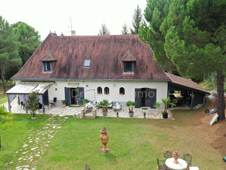 Vente Villa Notre-Dame-de-Sanilhac - 6 chambres